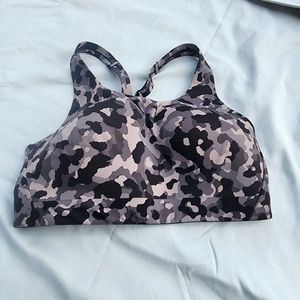 Athleta sports bra 34d